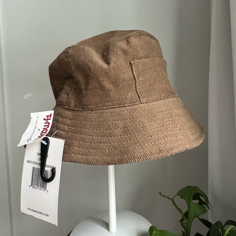 STEVE MADDEN BUCKET HAT